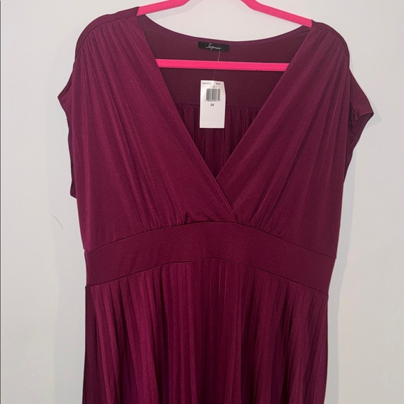 “Berry Merry Flirty” Plus Dress.... - Picture 7 of 8